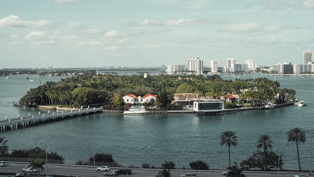 miami luxury villa